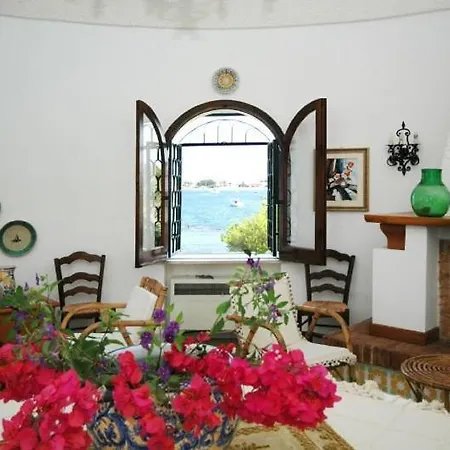 Sleeps 16 Marsala